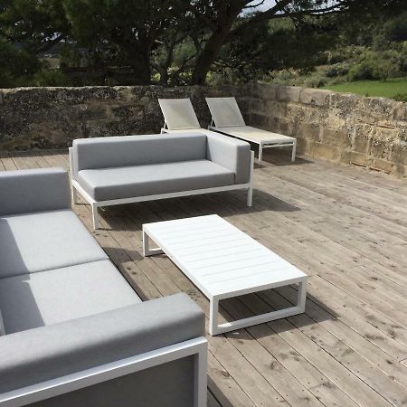 Bed and Breakfast Tour Sarrazine De Montaren Exterior foto