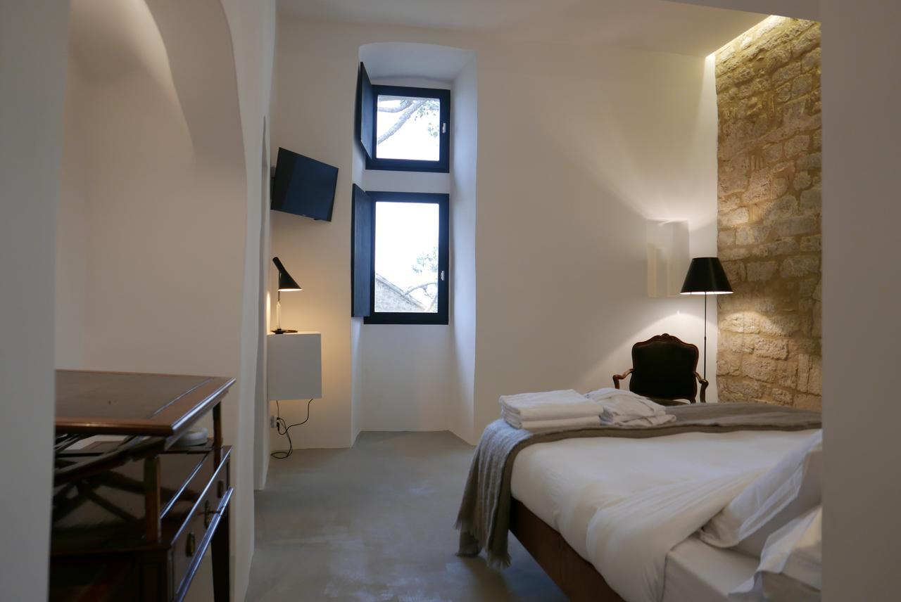 Bed and Breakfast Tour Sarrazine De Montaren Exterior foto